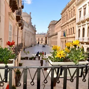 https://casa-dei-leoni.sicilyhotelsitaly.net